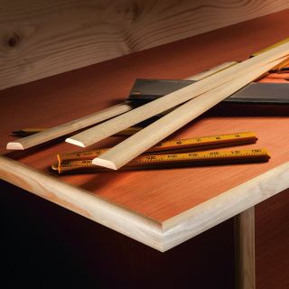 Light Hardwood 6 x 31mm D Mould 2.4m