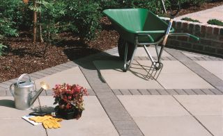 600x600x40mm Tobermore Natural Classica Flag