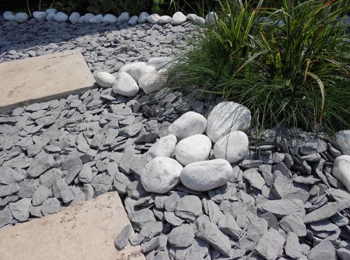 Grey slate chippings 40mm bulk bag hot sale