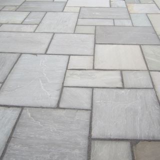 Silver Grey Calibrated Sandstone 22mm pack of 14.72m2
