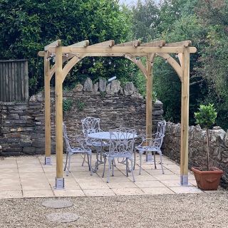 Ultima Pergola - 2.4 x 2.4m